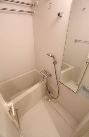 バス・シャワールーム　※別部屋参考写真