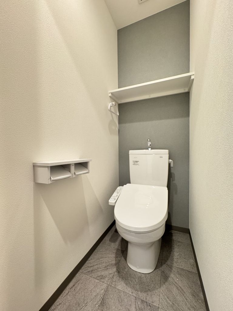 トイレ　※建築中の写真です