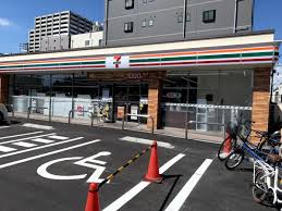 コンビニ　セブンイレブン 堺大町東3丁店（コンビニ）まで95m