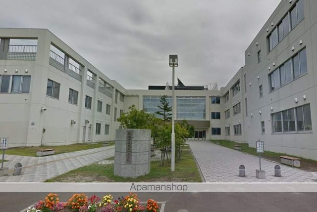 中学校　屯田北中学校（中学校）まで400m
