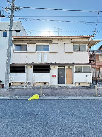 建物外観　昭和レトロなアパートメント