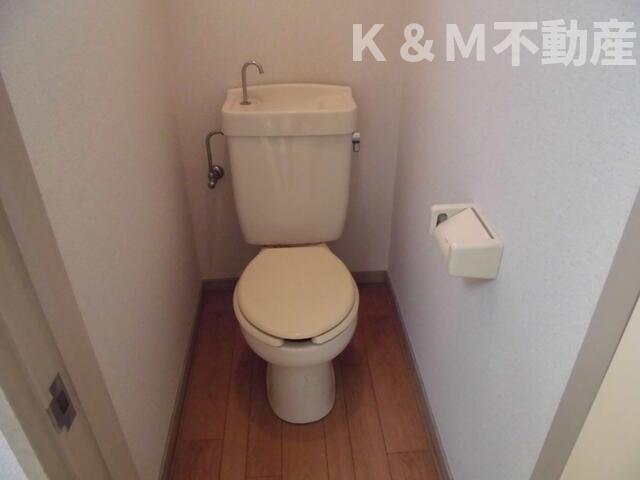 トイレ　コンパクトで使いやすいトイレです