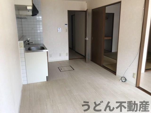 居室・リビング　うどん県のお部屋探しはうどん不動産へ うどんちゃんとLINE