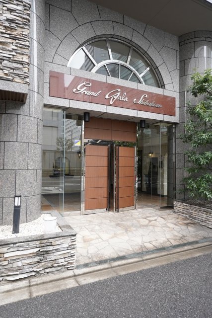 エントランス　建物の内部です