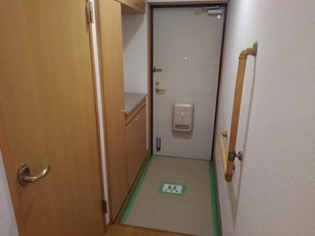 玄関　同物件内参考画像