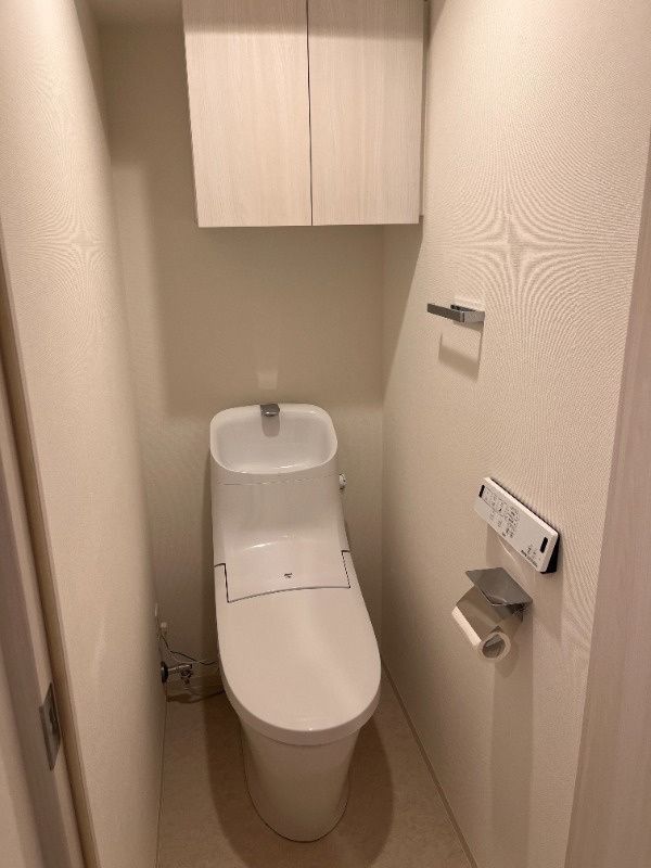 トイレ　別タイプ部屋　参考写真です