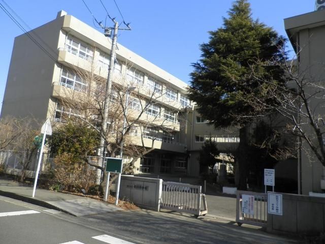 中学校　相川中学校（中学校）まで840m