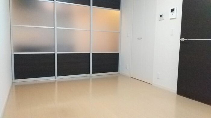 居室・リビング　6.75帖のフローリングのお部屋です☆