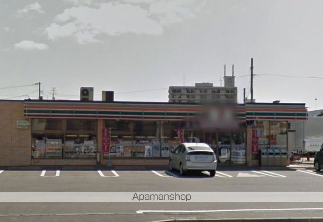 コンビニ　セブンイレブン（コンビニ）まで859m
