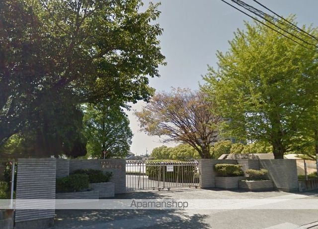 小学校　見初小学校（小学校）まで768m