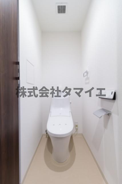 トイレ　※写真は同タイプ住戸です。