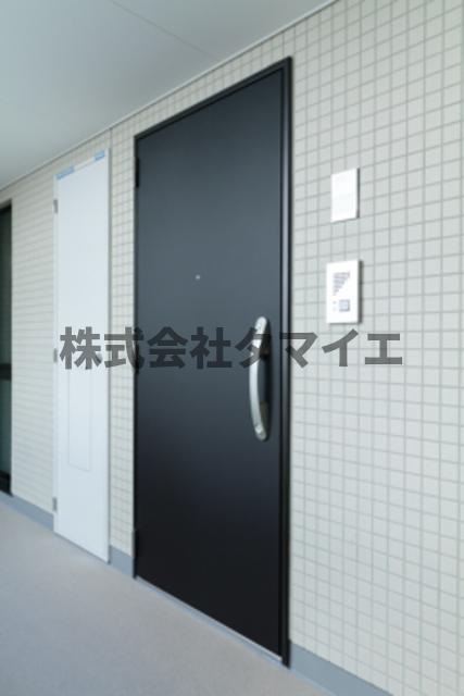 玄関　※写真は同タイプ住戸です。