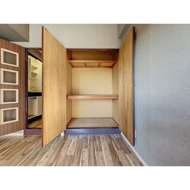 収納　奥行きがありしっかり入る収納です