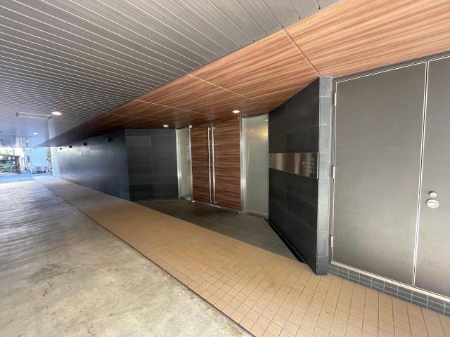 エントランス　エントランス部分