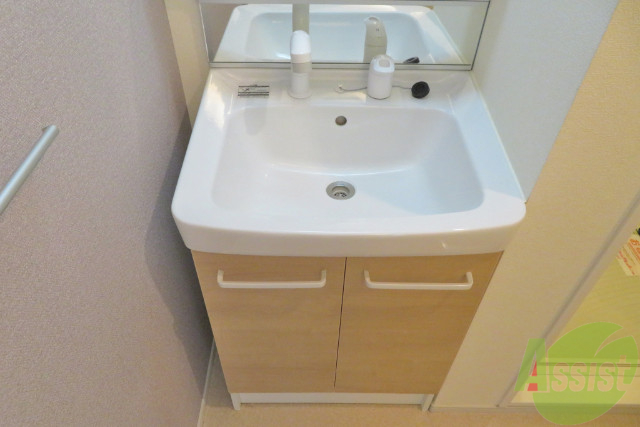 洗面設備　オシャレな洗面所で気持ちよく支度したいですね