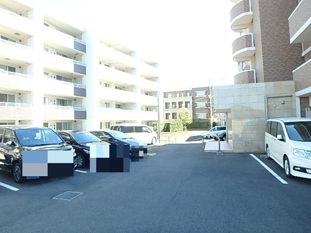 駐車場　駐車場