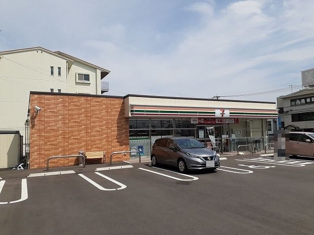 コンビニ　セブンイレブン　明野北５丁目店（コンビニ）まで60m