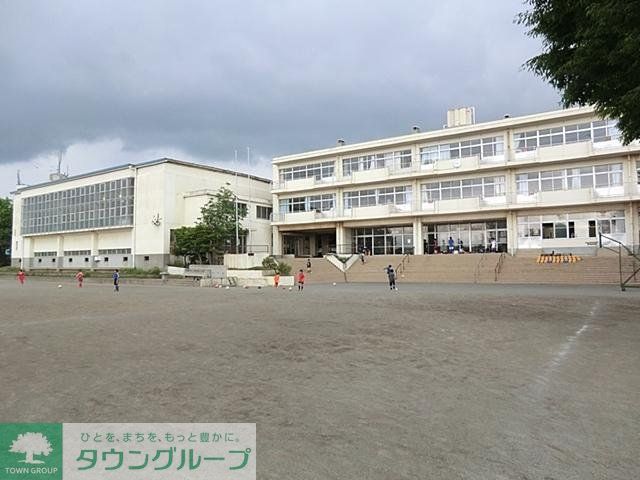 小学校　成瀬小学校（小学校）まで484m