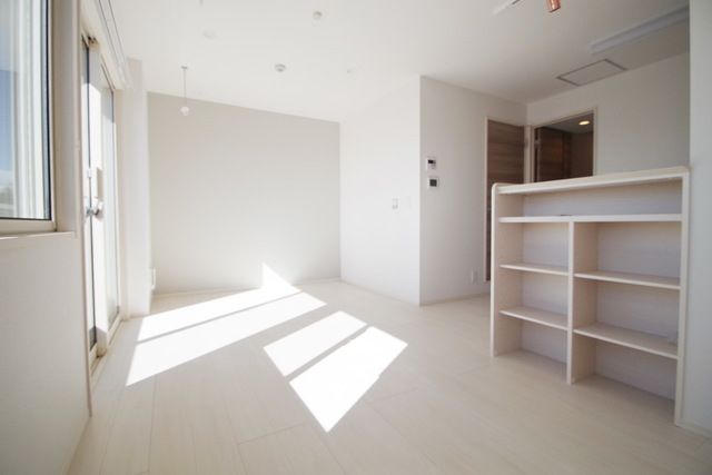 その他部屋・スペース　★カウンターキッチンのあるリビングです★