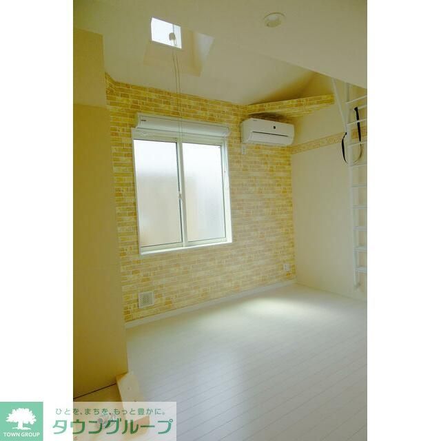居室・リビング　※同施工別部屋参考写真