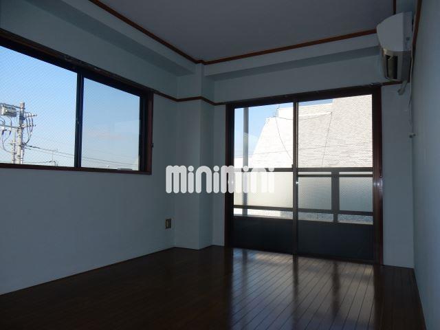 居室・リビング　角部屋です