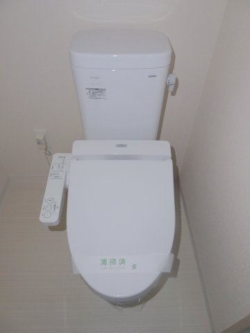 トイレ　GROWS横浜阪東橋