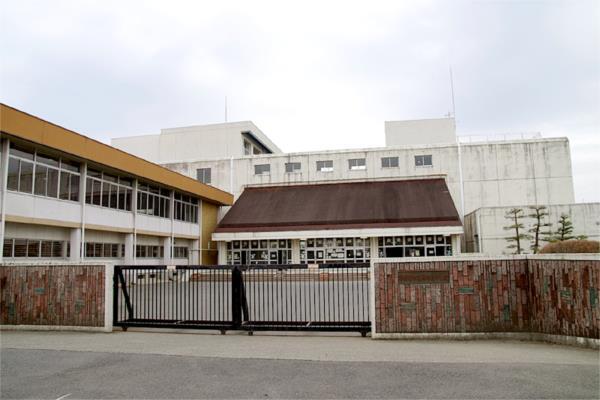 小学校　宇都宮市立岡本北小学校（小学校）まで654m