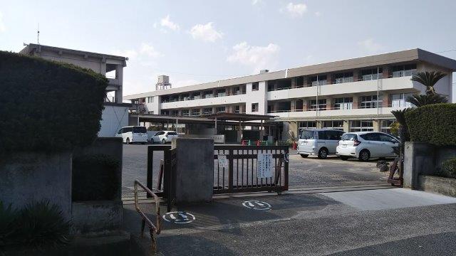 小学校　万寿東小学校（小学校）まで447m