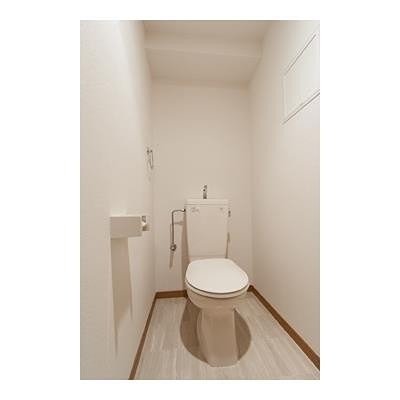 トイレ　※同仕様写真