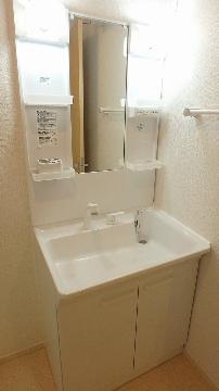 洗面設備　シャワー付でお掃除が楽チン♪（イメージ）