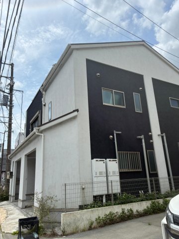 建物外観　1F部分が対象物件