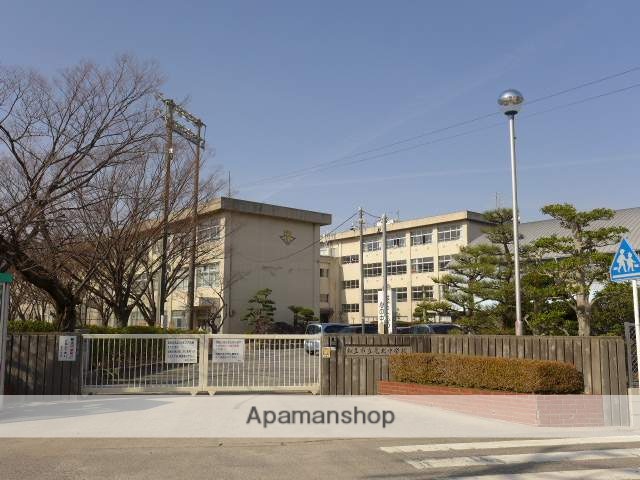 中学校　竜北中学校（中学校）まで2143m