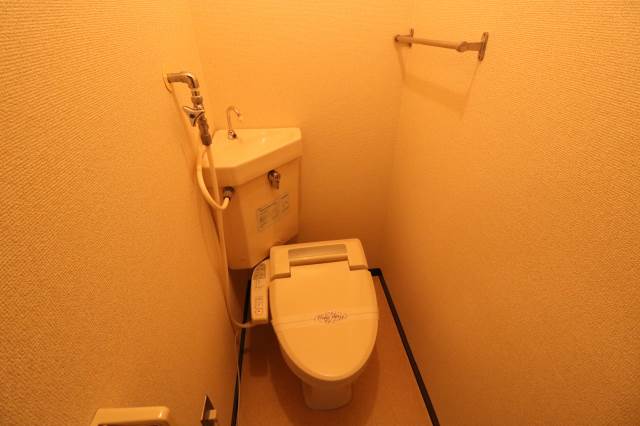 トイレ　シャワートイレ付き♪