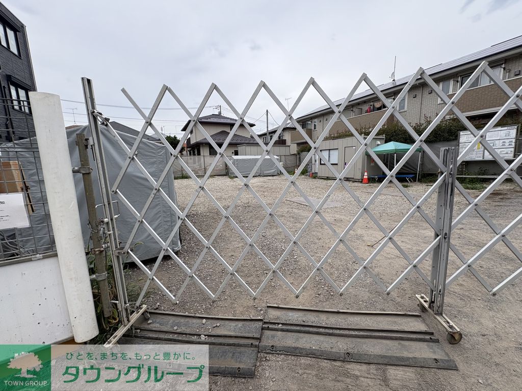 駐車場　庭