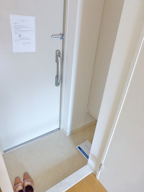 玄関　★お問い合わせはタウンハウジングまで★