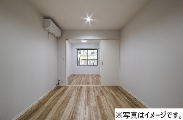 robot home 大塚の居間写真