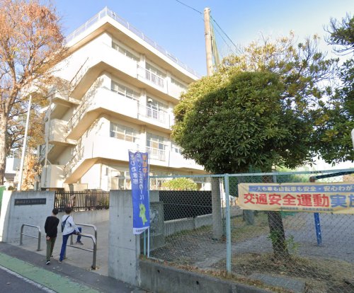 小学校　さいたま市立神田小学校（小学校）まで234m