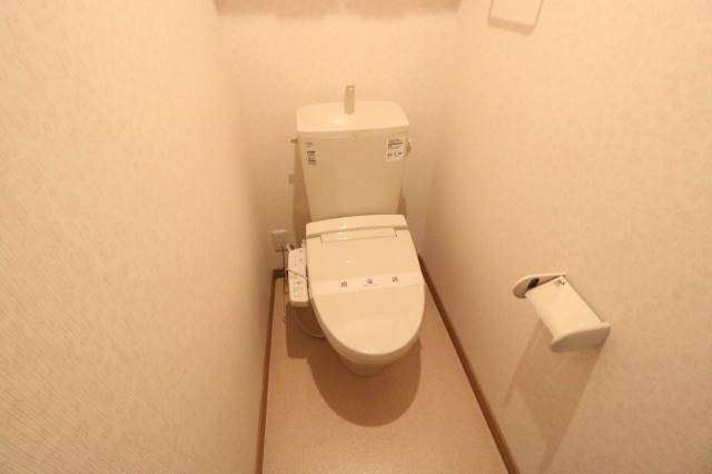 トイレ　トイレ、ウォシュレット付き！