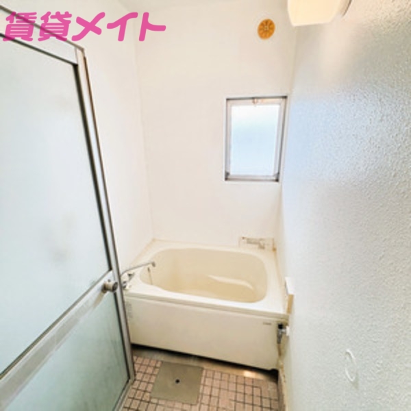 バス・シャワールーム　別部屋参考写真