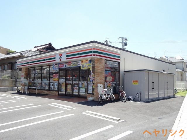 コンビニ　セブンイレブン（コンビニ）まで400m
