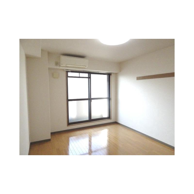 居室・リビング　明るいお部屋です♪