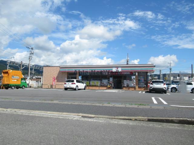 コンビニ　セブンイレブン高来湯江店（コンビニ）まで792m