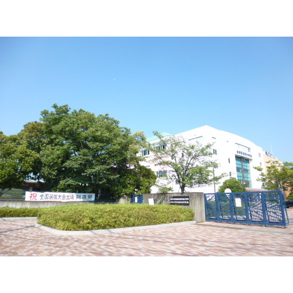 高校・高専　私立東海大学付属浦安高校（高校・高専）まで569m