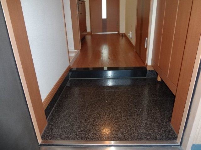 玄関　図面と現状に相違がある場合には現状を優先