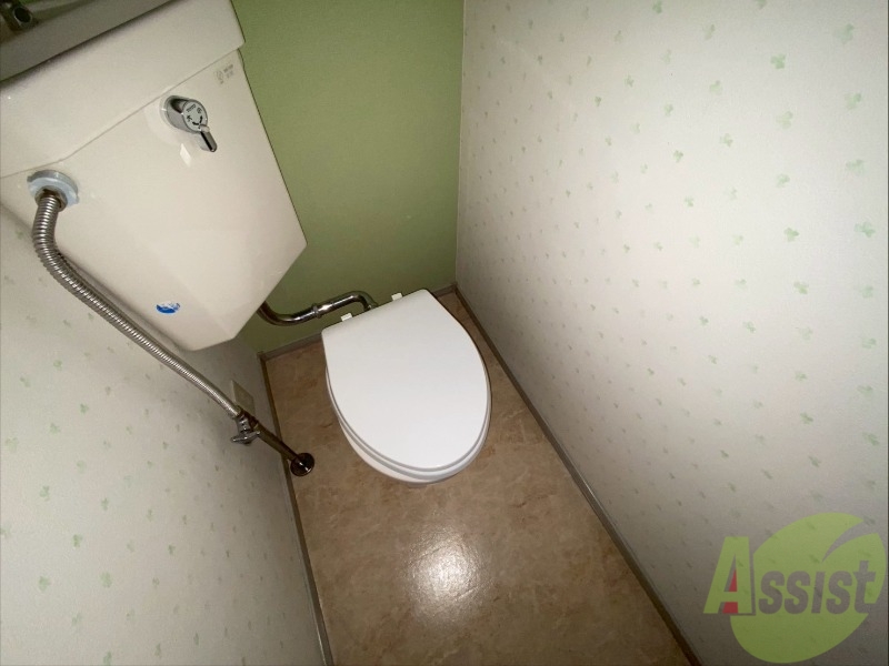 トイレ　こちらはトイレです。清潔感があり、安心して使用できます。