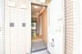 玄関　別部屋の写真です