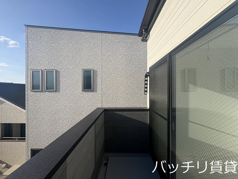 バルコニー　別号室の為、現状優先順