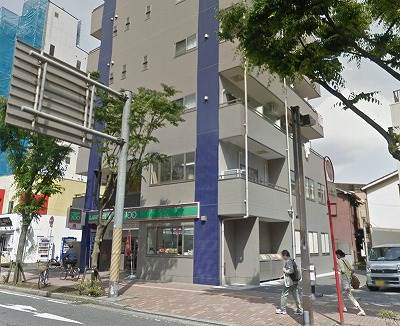 コンビニ　ローソンストア100船橋本町三丁目店（コンビニ）まで320m