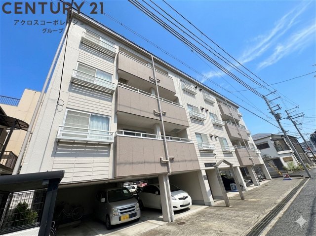 建物外観　落ち着いた雰囲気の外観です！
