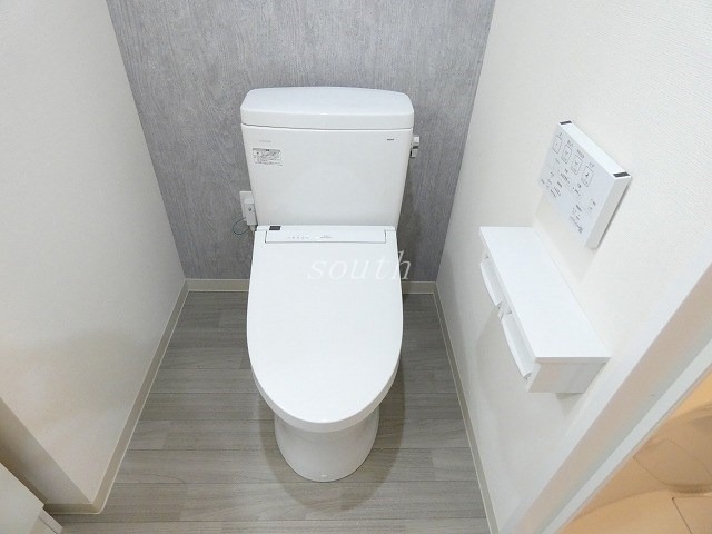 トイレ　ウォシュレット付きのトイレ